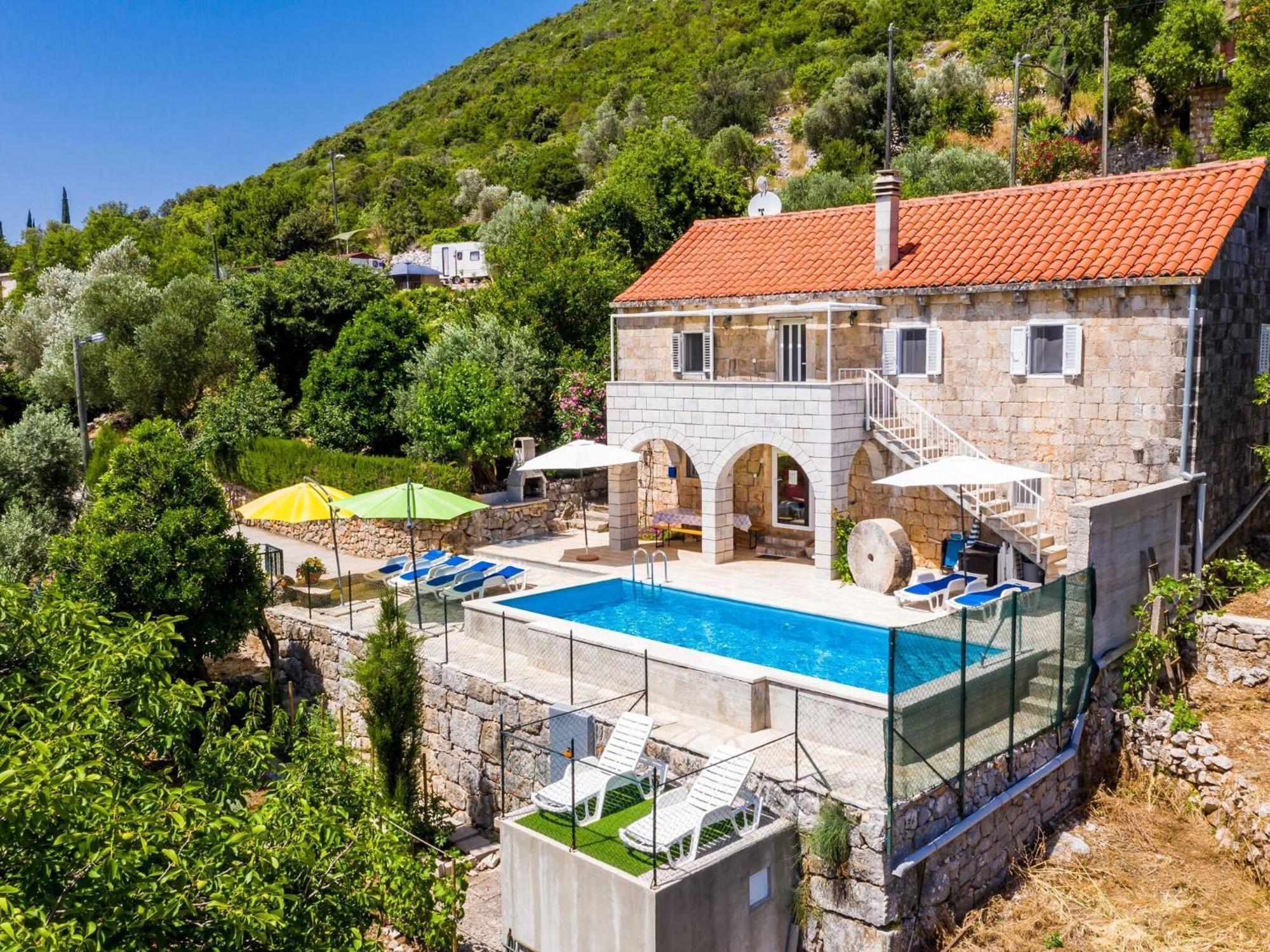 House Ko An-Four Bedroom Villa With Terrace And Swimming Pool Gruda Exteriör bild