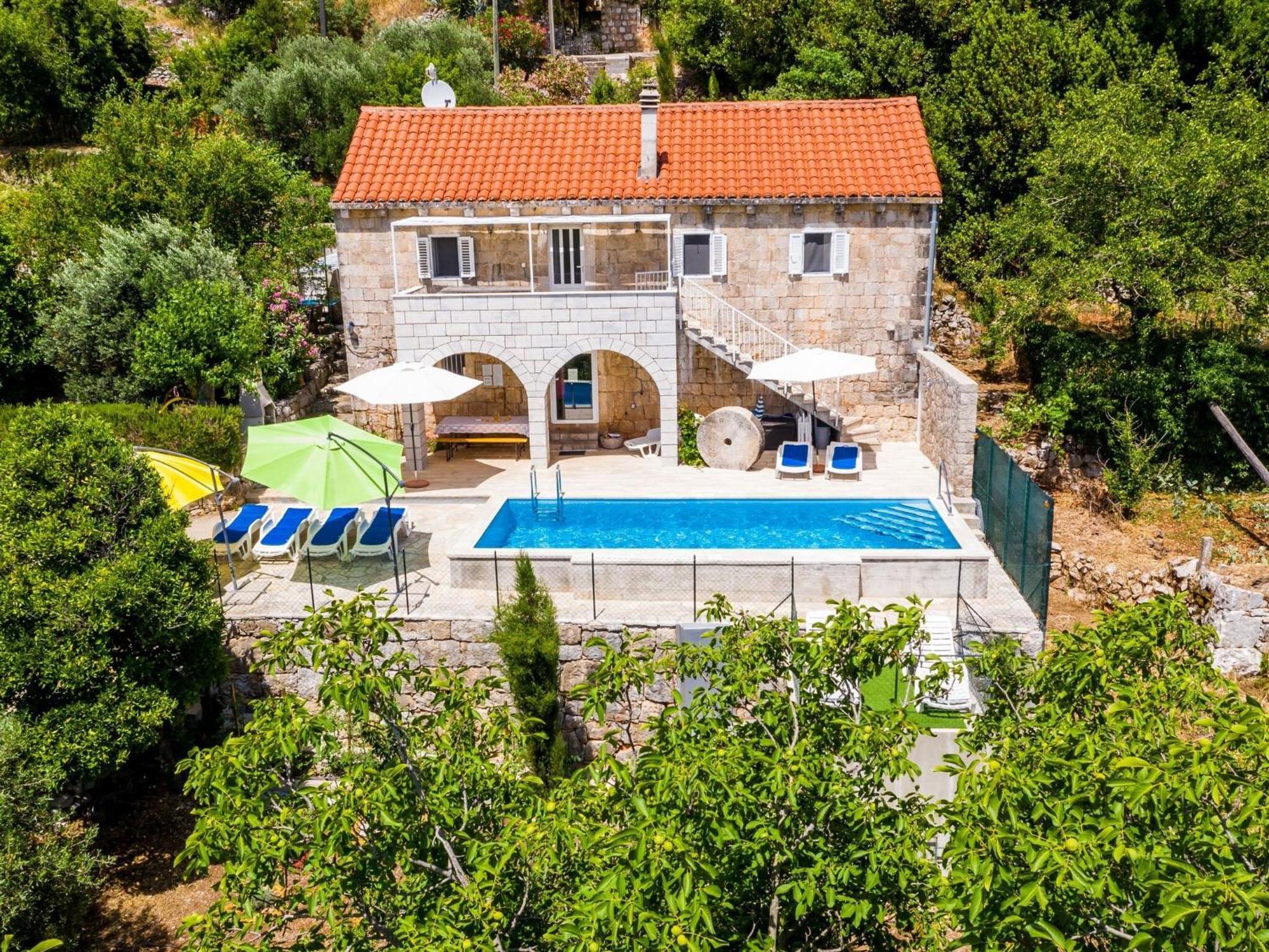 House Ko An-Four Bedroom Villa With Terrace And Swimming Pool Gruda Exteriör bild